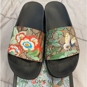 Gucci slides size 39